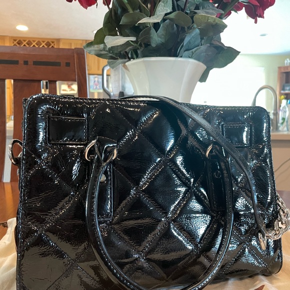 NEW Michael Kors quilted patent leather shoulder/tote bag NWOT. - Picture 3 of 12
